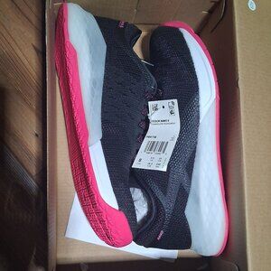 Women's Reebok Nano 9 ( Size 8) running shoe